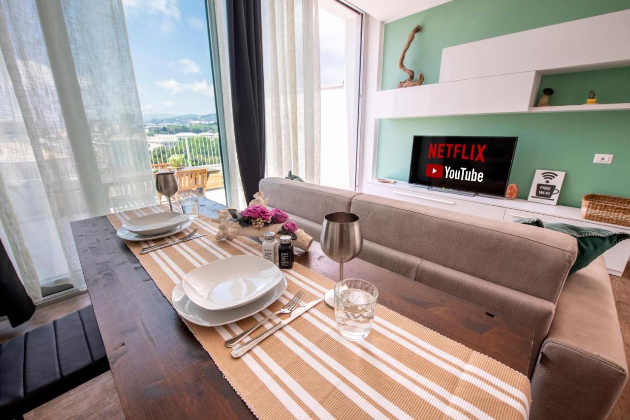 Appartamento Attico Luxury Con Parcheggio E Terrazza Vista Mozzafiato Genova Esterno foto