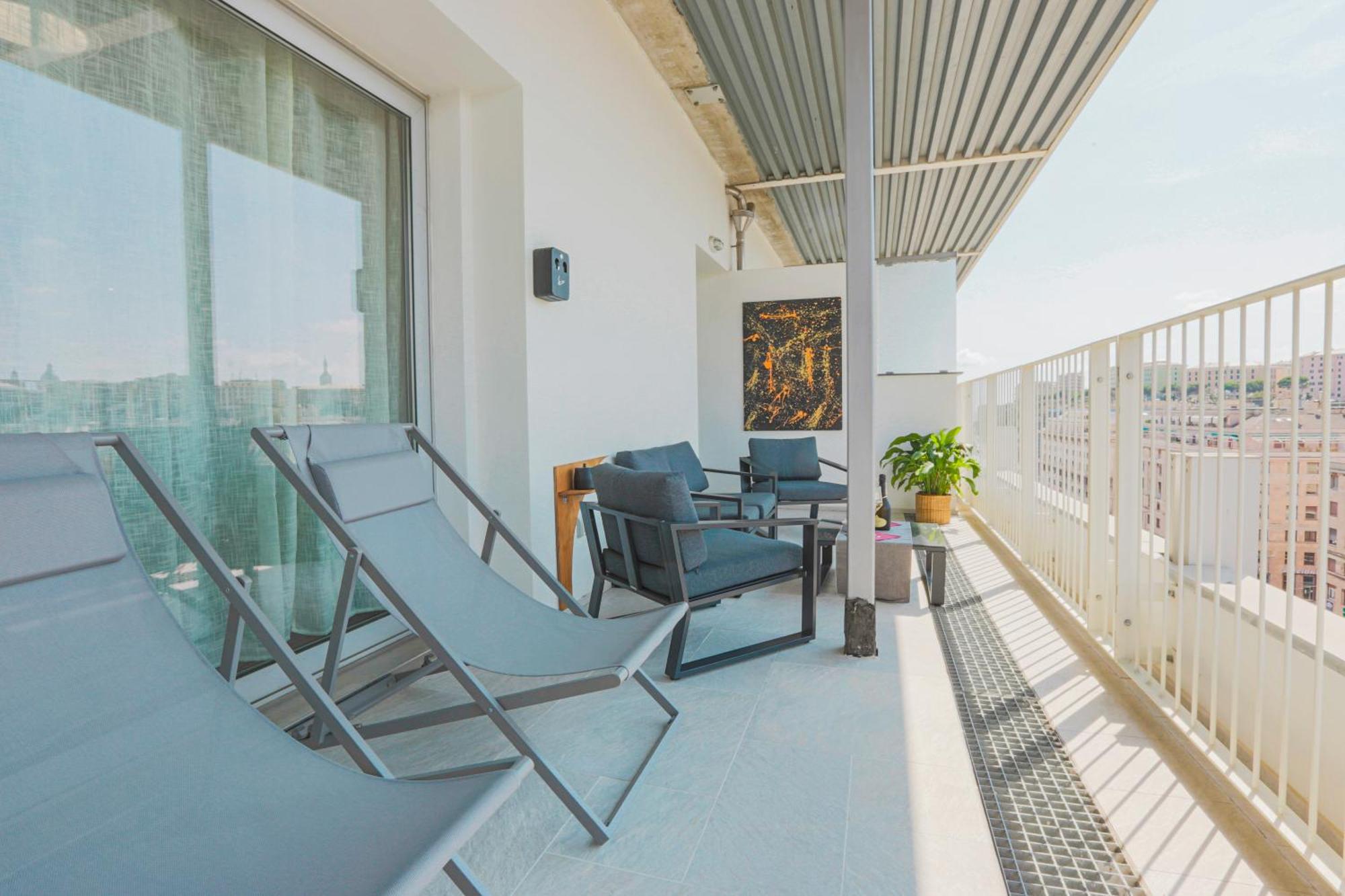 Appartamento Attico Luxury Con Parcheggio E Terrazza Vista Mozzafiato Genova Camera foto